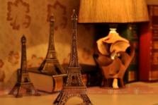 Mô hình tháp Eiffel bằng kim loại
