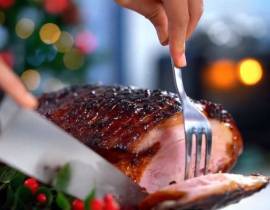 Đùi Heo Nướng - Món Ăn Không Thể Thiếu Dịp Giáng Sinh