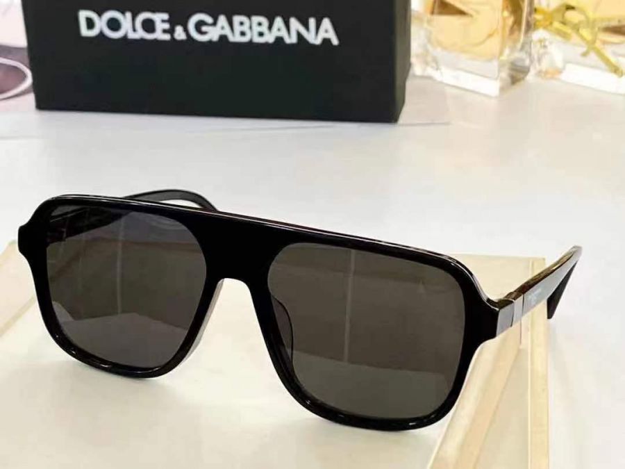 Kính Dolce & Gabbana 012