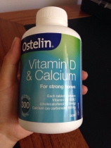Vitamin-D-Calcium-hop-300-vien-cua-Ostelin-Uc-Bo-xuong-khop-khoe-tim-mach