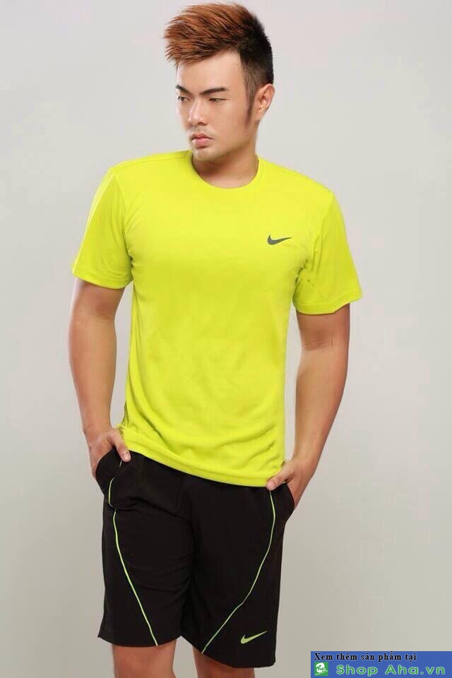 Áo thun Nike cổ tròn vàng móc đen DAA004