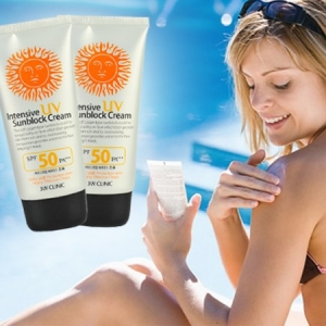 Kem chống nắng 3W Clinic Hàn Quốc SPF50 PA - intensive UV Sunblock Cream